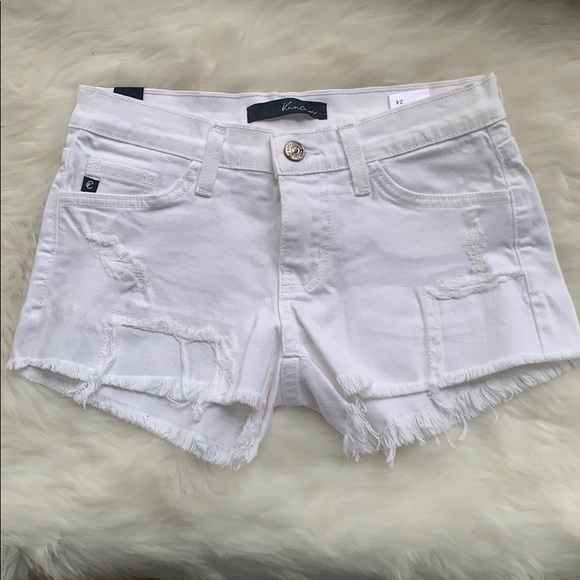 White shorts never worn - Picture 1 of 2